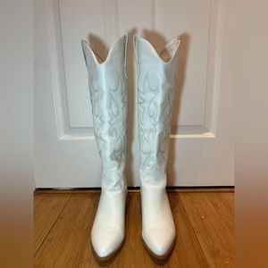 Women's Embroidered Western Cowboy Boots